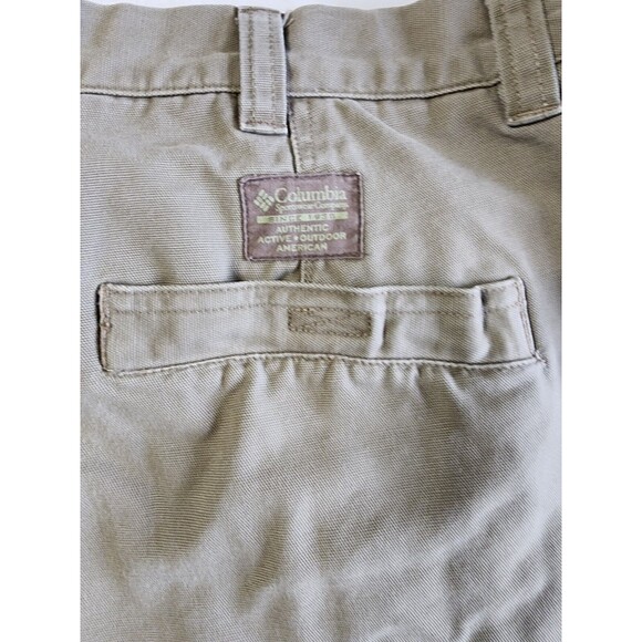 Columbia Sportswear Co. Men's Size 38 Khaki Chino Shorts Embroidered Pocket Logo - Picture 6 of 16